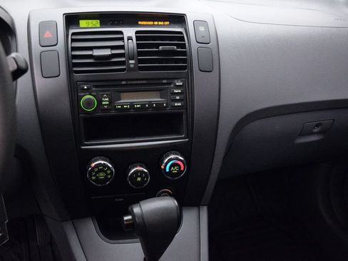 Used 2005 Hyundai Tucson GL FWD image 23