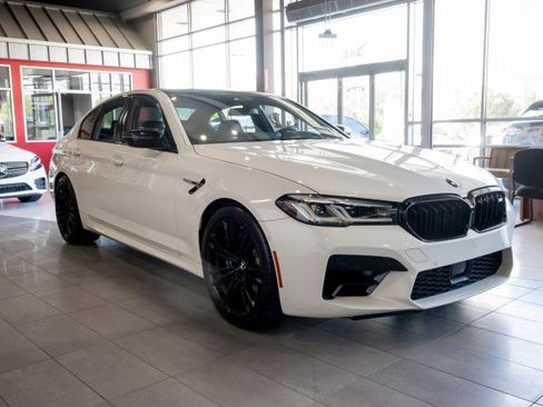 Used 2021 BMW M5 w/ Executive Package image 3