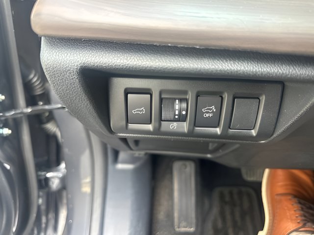 Used 2022 Subaru Outback Limited AWD/4WD image 9