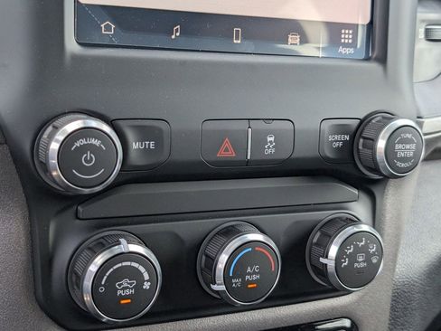 Used 2024 RAM 5500 Tradesman w/ Chrome Appearance Group AWD/4WD image 20