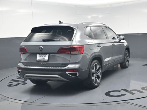 Used 2022 Volkswagen Taos SEL w/ Panoramic Sunroof Package AWD/4WD image 9