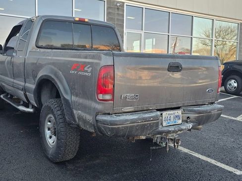 Used 2003 Ford F250 XLT image 8