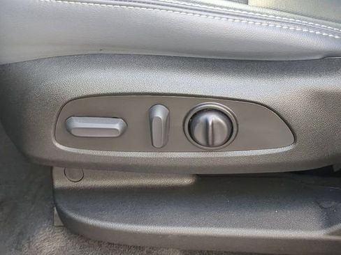 Used 2023 Buick Enclave Essence FWD image 24