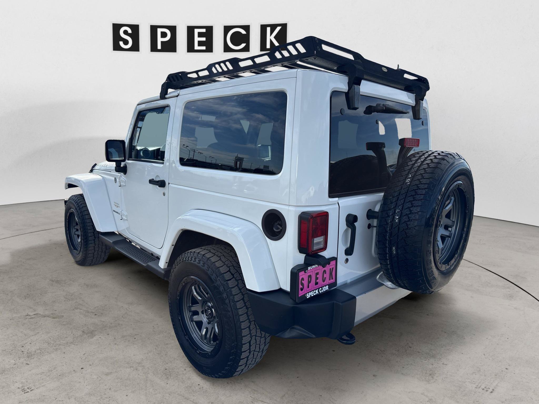 Used 2015 Jeep Wrangler Sahara w/ Connectivity Group AWD/4WD image 3