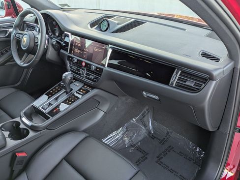 New 2026 Porsche Macan image 26