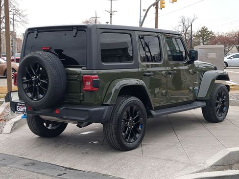 Used 2022 Jeep Wrangler Unlimited Sahara image 3