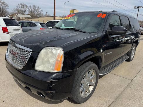 Used 2008 GMC Yukon XL Denali image 3