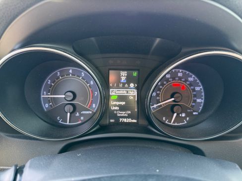 Used 2017 Toyota Corolla iM image 11