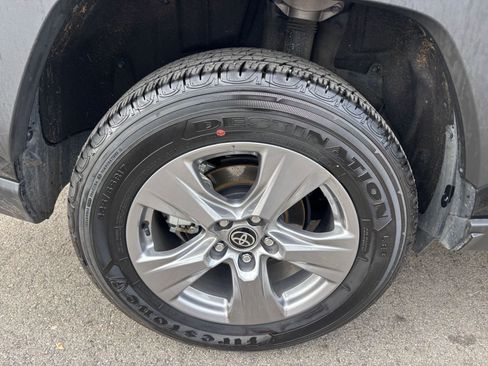 Used 2025 Toyota RAV4 LE image 30