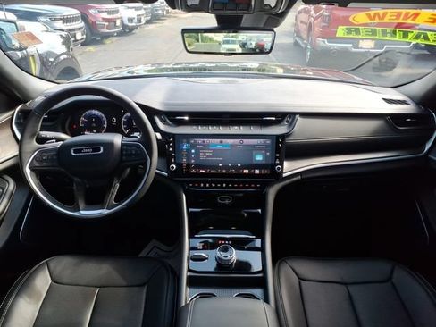 Certified 2023 Jeep Grand Cherokee Limited AWD/4WD image 12