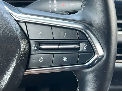 Used 2025 Chevrolet Equinox LT w/ Convenience Package II AWD/4WD image 20