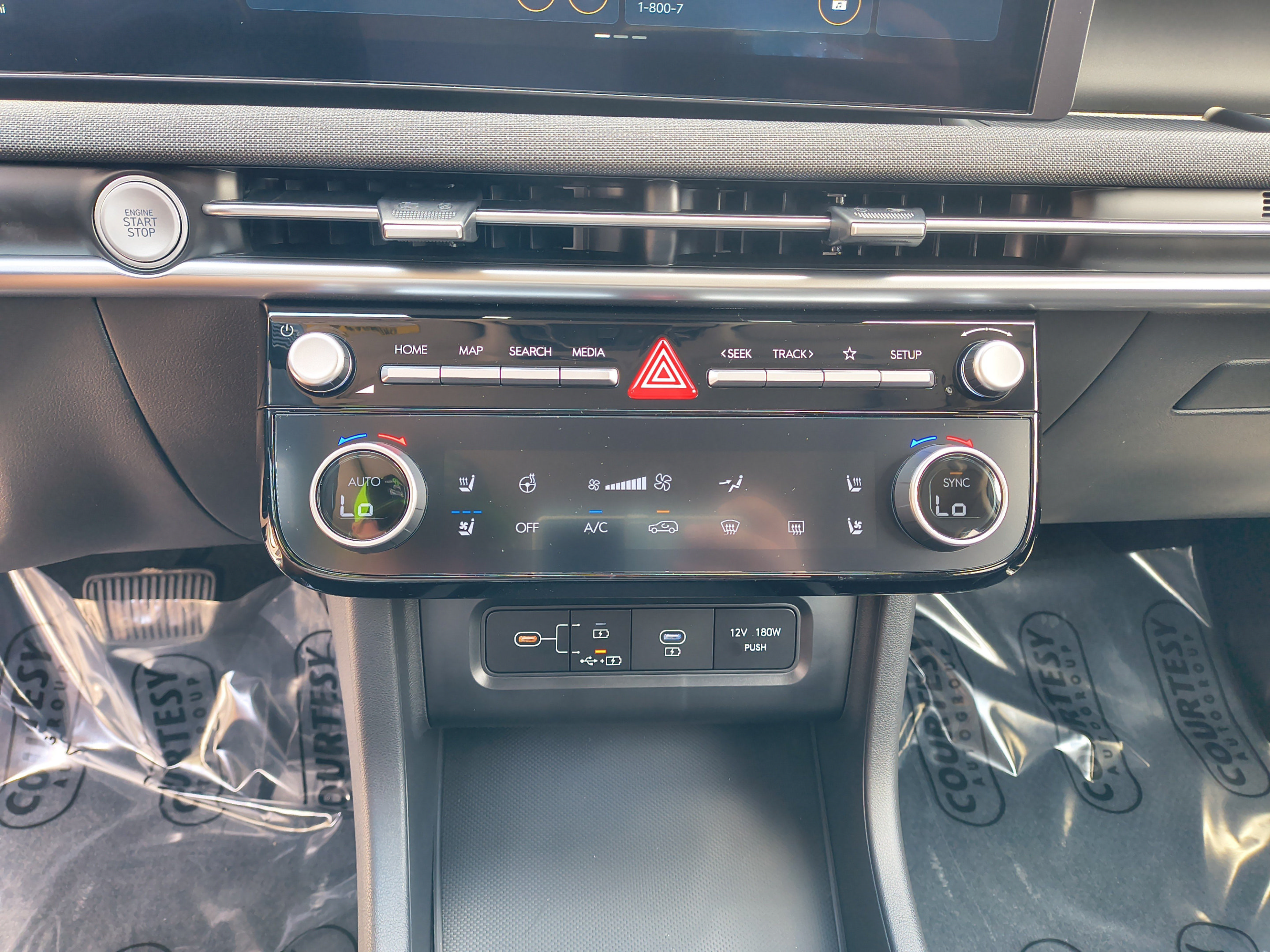 New 2026 Hyundai Tucson Limited w/ Tow & Go Package FWD image 26