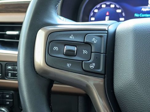 Used 2023 Chevrolet Suburban High Country w/ Premium Package 2 AWD/4WD image 28