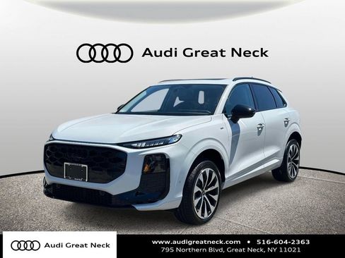 New 2026 Audi Q3 quattro 2.0T AWD/4WD image 1
