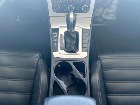 Used 2012 Volkswagen CC Sport FWD image 67