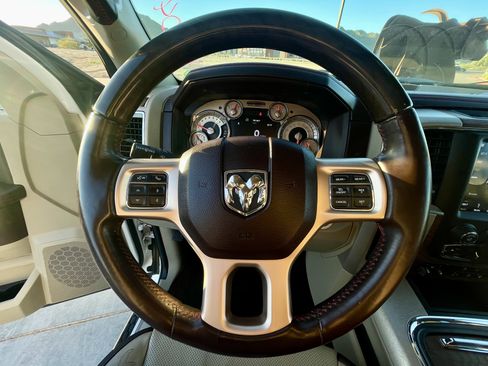 Used 2018 RAM 1500 Laramie Longhorn w/ Longhorn Southfork Package image 17