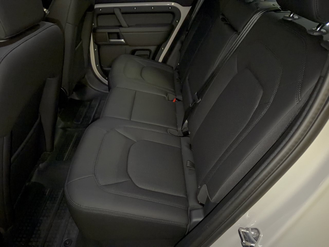 New 2026 Land Rover Defender 110 S AWD/4WD image 22