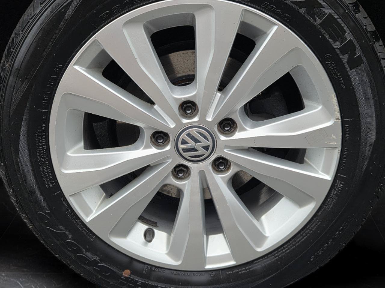 Used 2019 Volkswagen Golf S AWD/4WD image 39