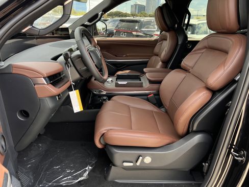 New 2025 Lincoln Navigator Reserve image 24