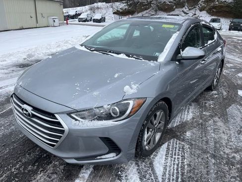 Used 2017 Hyundai Elantra SE image 10