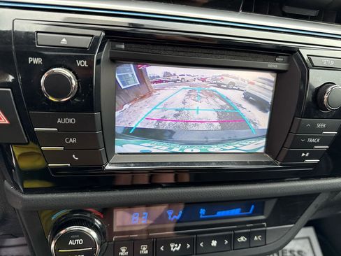 Used 2014 Toyota Corolla S image 19