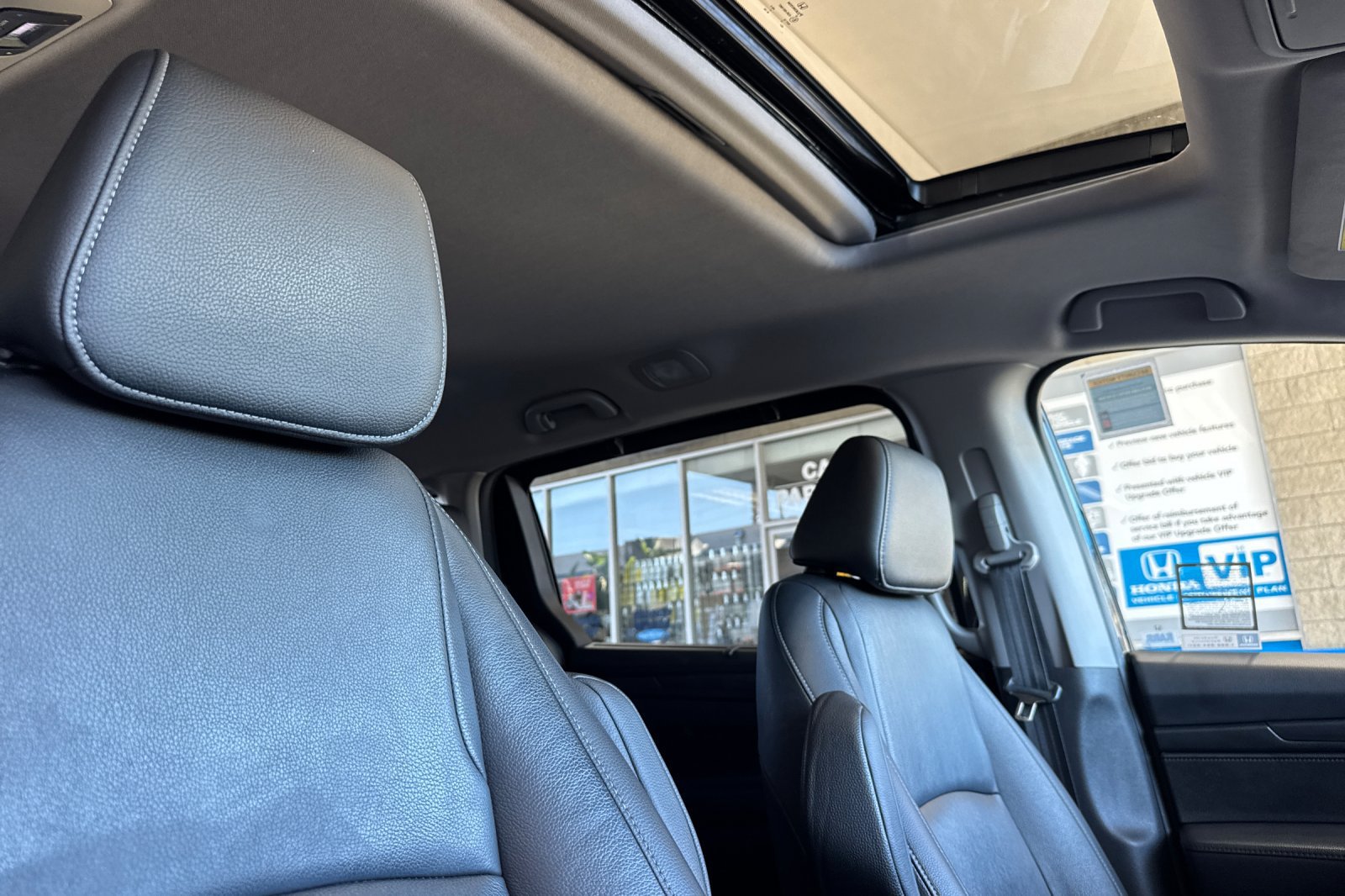 Used 2023 Honda Odyssey EX-L image 18