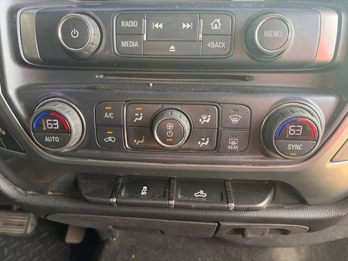 Used 2018 Chevrolet Silverado 1500 LT w/ Texas Edition AWD/4WD image 17