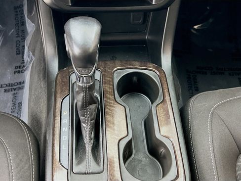 Used 2022 GMC Canyon Elevation image 17