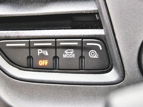 Used 2020 Ford Transit 350 XLT image 26