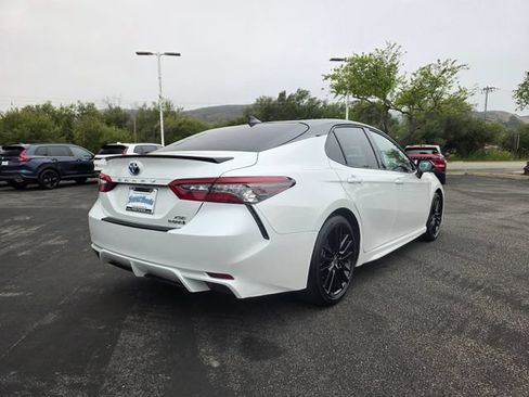 Used 2022 Toyota Camry XSE FWD image 7