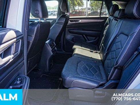 Used 2024 Volkswagen Atlas Cross Sport SE FWD image 22