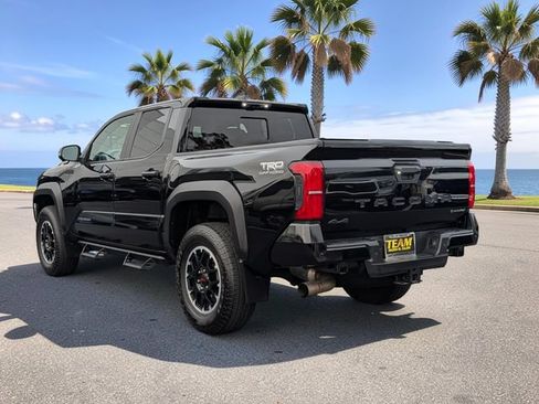 Used 2024 Toyota Tacoma TRD Off-Road w/ TRD Off Road Premium Package AWD/4WD image 7