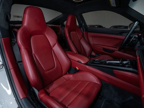 Used 2024 Porsche 911 Carrera GTS RWD image 30