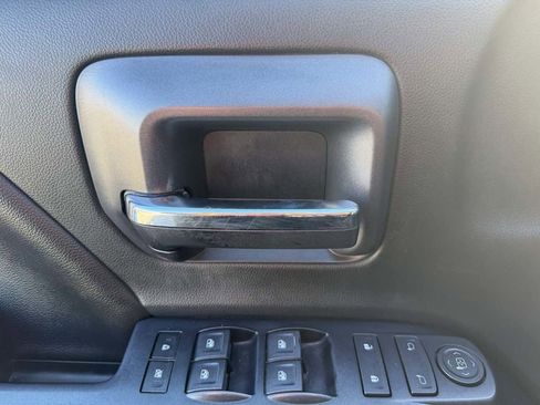 Used 2018 Chevrolet Silverado 1500 LT w/ All Star Edition image 10