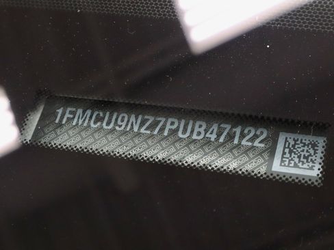 Certified 2023 Ford Escape ST-Line Select image 35