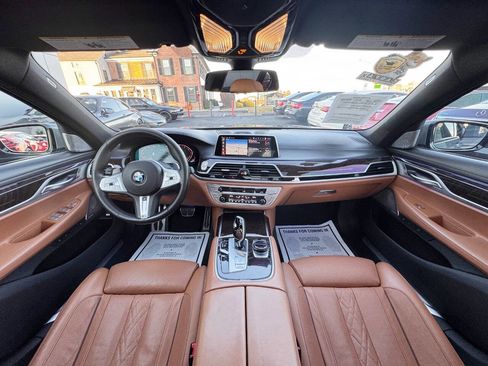 Used 2020 BMW 750i xDrive w/ Autobahn Package image 20