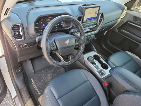 Used 2023 Ford Bronco Sport Outer Banks w/ Tech Package AWD/4WD image 8