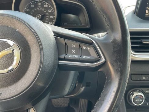 Used 2018 MAZDA MAZDA3 Touring FWD image 13