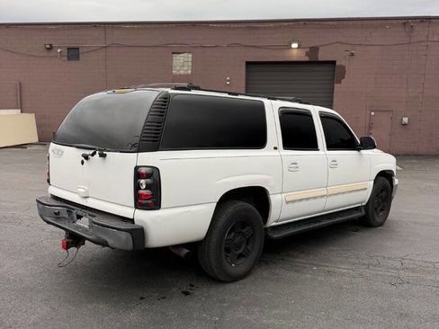 Used 2004 Chevrolet Suburban LT w/ Preferred Equipment Group image 7