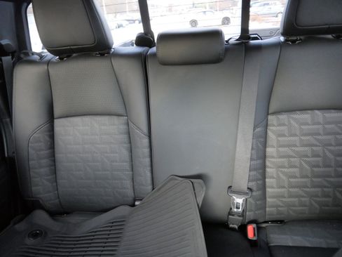 Used 2024 Toyota Tacoma TRD Off-Road image 13