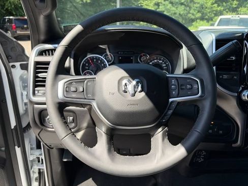 Used 2025 RAM 2500 Big Horn AWD/4WD image 14