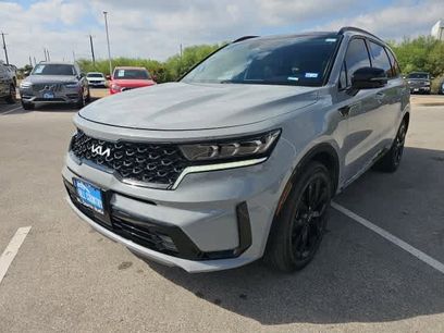 Used 2023 Kia Sorento SX