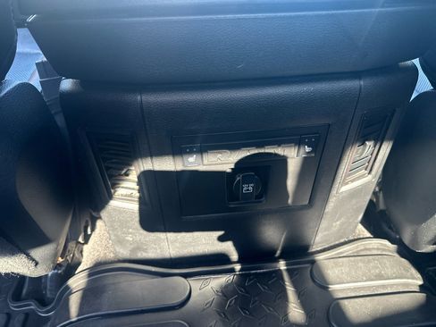 Used 2017 RAM 1500 Laramie w/ Convenience Group image 46