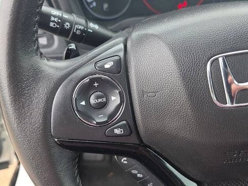 Used 2021 Honda HR-V Sport image 16