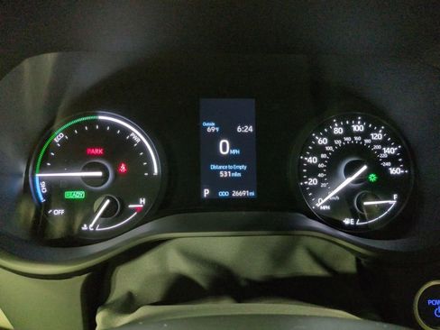 Used 2024 Toyota Sienna XLE image 15