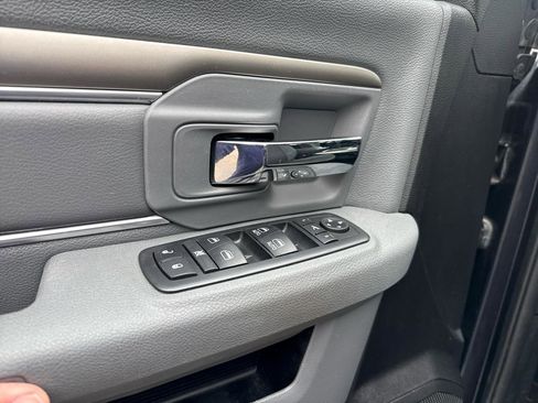 Used 2017 RAM 1500 Big Horn AWD/4WD image 4