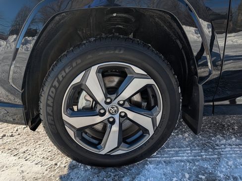 Certified 2025 Toyota RAV4 SE image 16