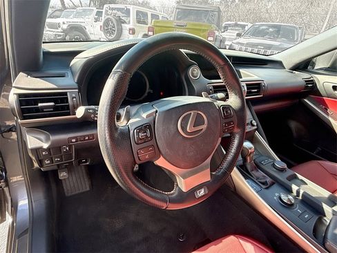 Used 2019 Lexus IS 300 image 12