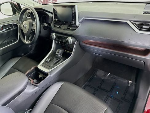 Certified 2021 Toyota RAV4 Limited AWD/4WD image 35