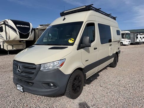Used 2021 Mercedes-Benz Sprinter 2500 image 16